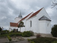 Ølsted kirke. Foto 29/4 2022.
