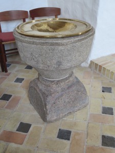 Tj�rring kirke, d�befont, 6/5 2019