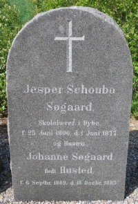 Jesper Schoubo S�gaard & Johanne Chr.dtr. Husteds gravsten