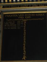 Nyere pr�stetavle. Foto 13/10 2011