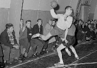 Badmintonhallen, h�ndboldkamp