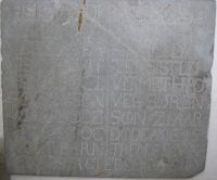 Gravminde for Poul S�rensen og hans to hustruer