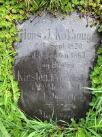 Gravsten for Hans J. Kokhauge og Kirsten Terkilsdatter