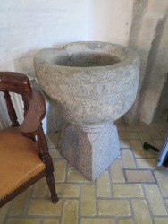 Romansk d�befont