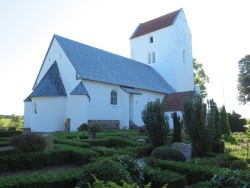 T�rup kirke. Foto 4/9 2021