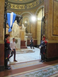 general San Mart�ns mausoleum